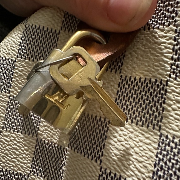 Speedy Vintage White Leather LV *SOLD* - Picture 6 of 8